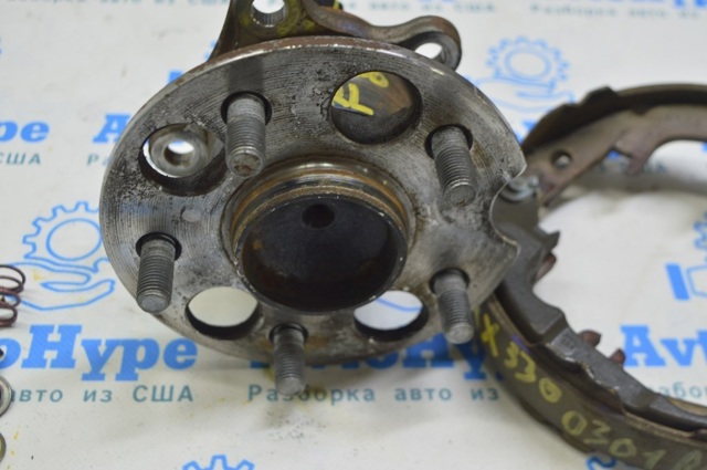 Ступица задняя левая 4246048030 TOYOTA