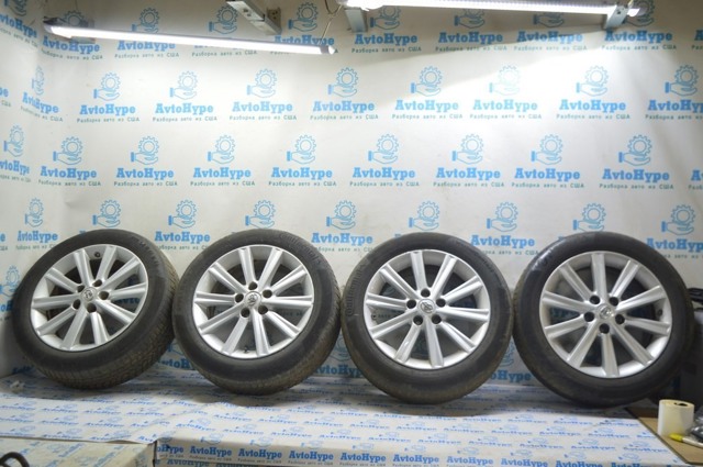 Колпак колесного диска 4260306150 TOYOTA