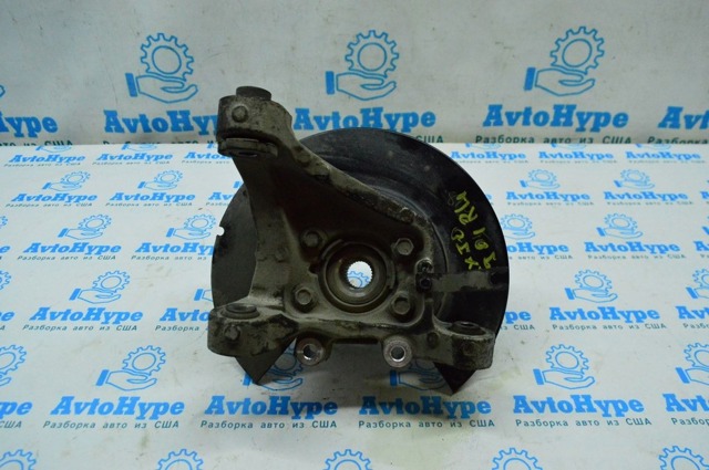 Цапфа (поворотный кулак) задний левый 430195NA0A NISSAN