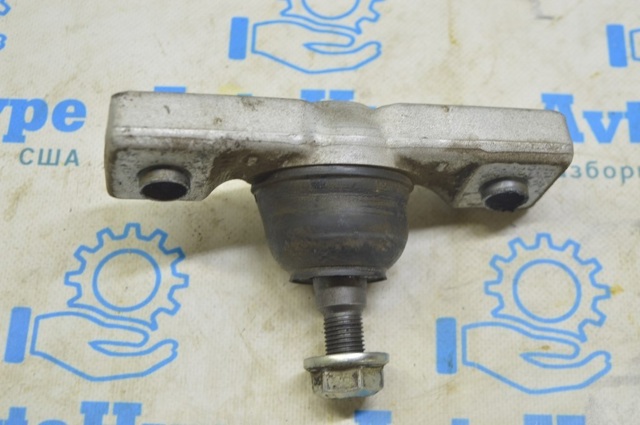 TOYOTA 4333039635 Нижняя шаровая опора в наличии Хмельницкий