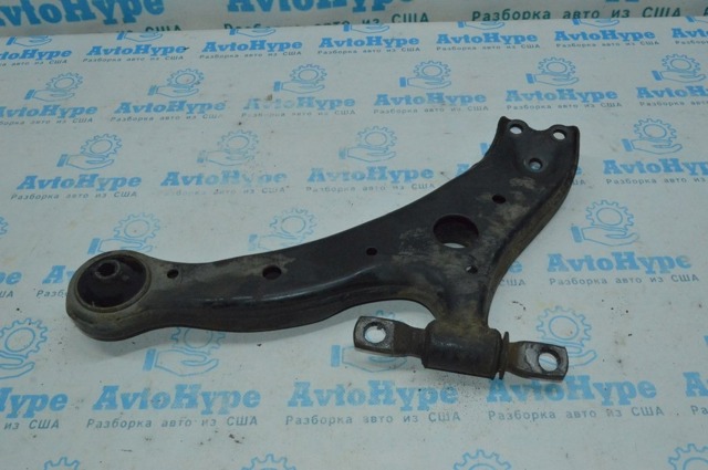 4806806100 TOYOTA Нижний рычаг купить в Черновцы