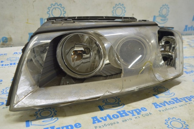 Фары 4E0941029P VAG