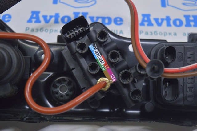 4KE616013A VAG Блок клапанов регулируемой подвески купить в Хмельницкий