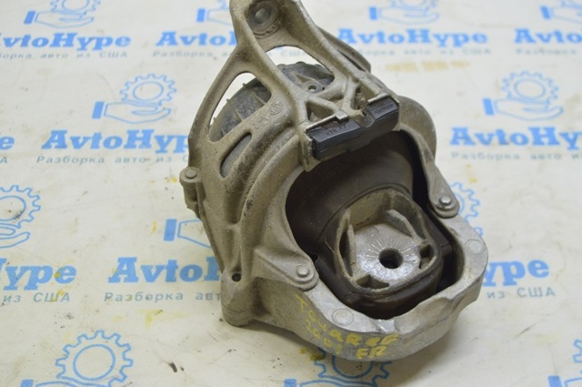 Правая подушка двигателя 4M0199372FF VAG