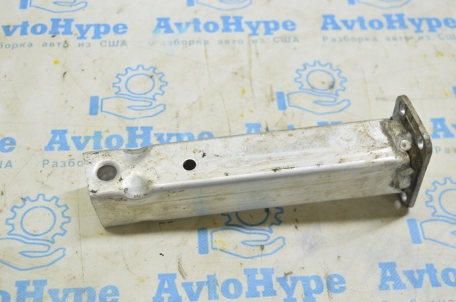 4M0802037B Кронштейн усилителя переднего бампера купить Чернигов