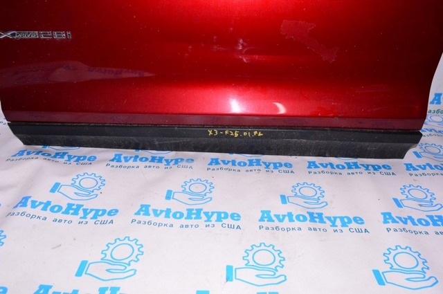 Молдинг передней левой двери, нижний 51137205779 BMW