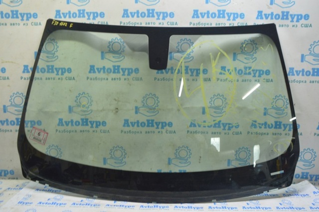 Окно ветровое 51317258066 BMW