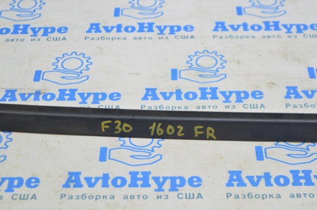 51317258188 BMW Молдинг лобового стекла правый купить в Николаев