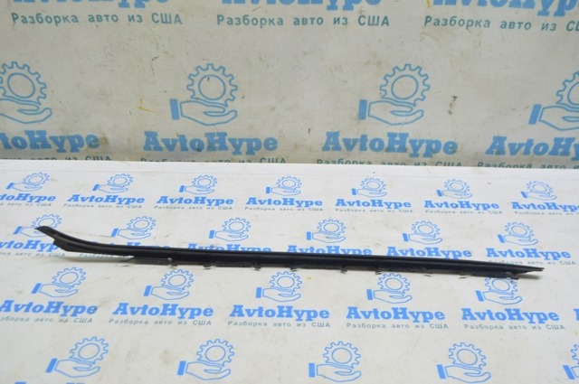 51317258188 BMW Молдинг лобового стекла правый купить в Сумы