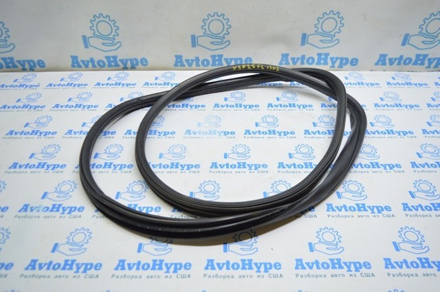 Уплотнитель двери передней, на (кузове) 51337300242 BMW
