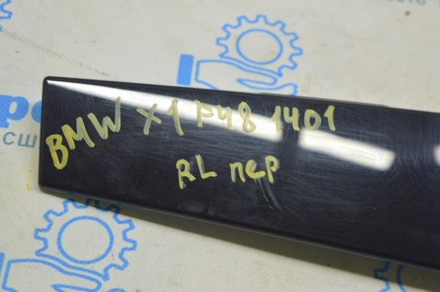 BMW 51357349675 Накладка двери задней левой вертикальная в наличии Украина