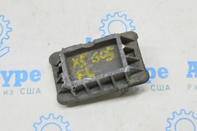 51717123311 BMW Подушка домкрата нижняя (поддомкратник) купить в Харьков