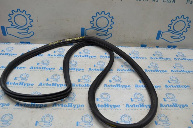 Уплотнитель двери передней, на (кузове) 51727303968 BMW