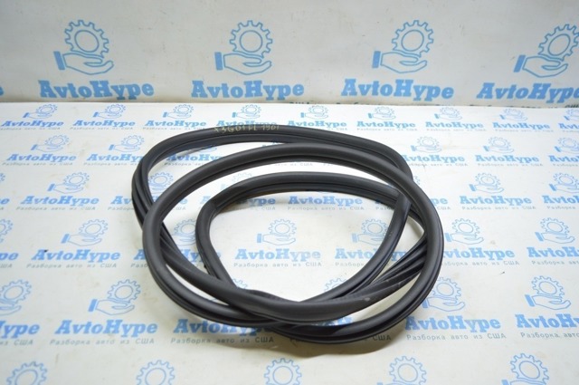 Уплотнитель двери передней, на (кузове) 51727468928 BMW