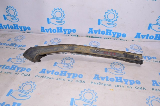 51767264273 BMW Уплотнитель крыла купить в Черновцы