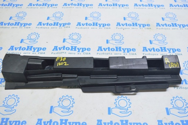 BMW 51777256920 Кронштейн наружной накладки порога правой в наличии Каменское