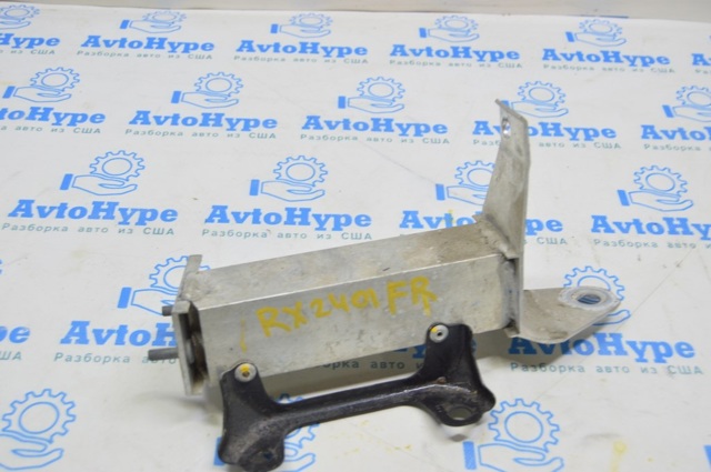 Кронштейн усилителя переднего бампера 521020E010 TOYOTA