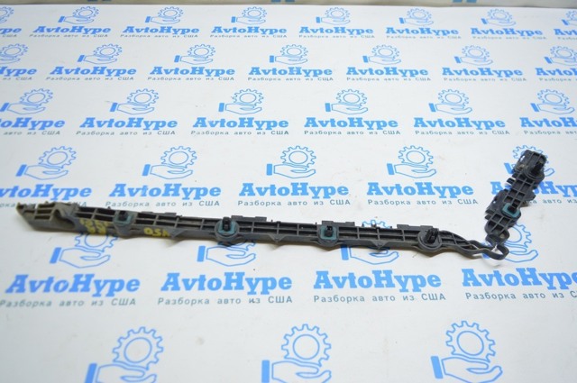 Правый кронштейн заднего бампера 5257533121 TOYOTA