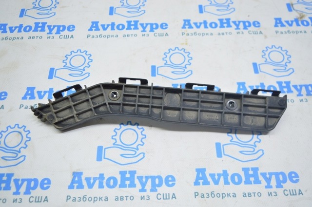 Кронштейн бампера заднего, внешний левый 525760E020 TOYOTA