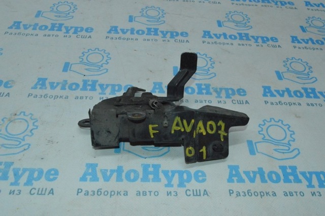 Запор капота (замок и привод замка капота) 53510AC060 TOYOTA
