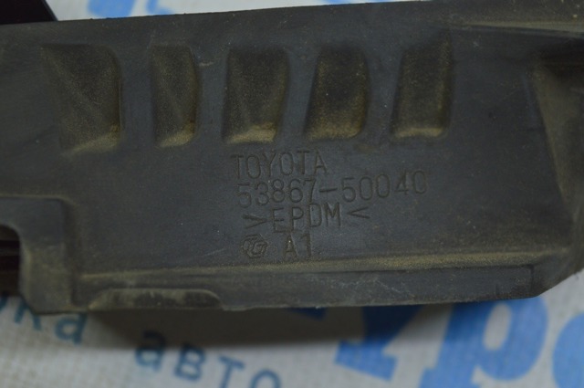TOYOTA 5386750040 Водосток лобового стекла, жабо в наличии Ровно