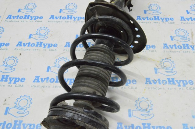 Пружина передней подвески 540105SA0A NISSAN