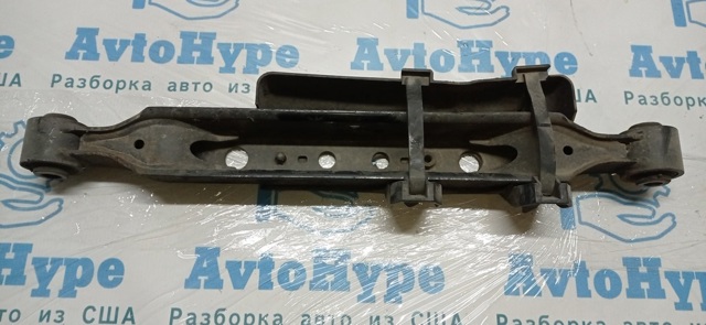 Рычаг задней подвески нижний, левый 551114BA0A NISSAN