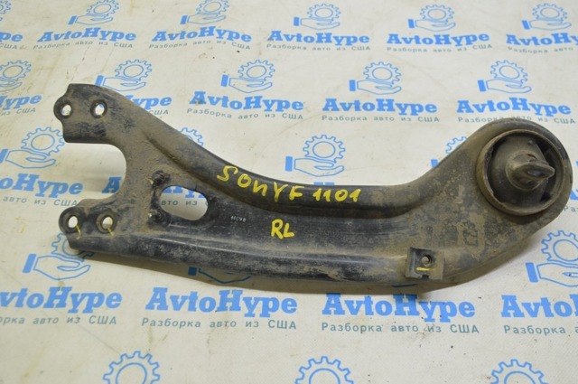 Рычаг/тяга задней подвески продольный нижний, левый 552703S000 HYUNDAI