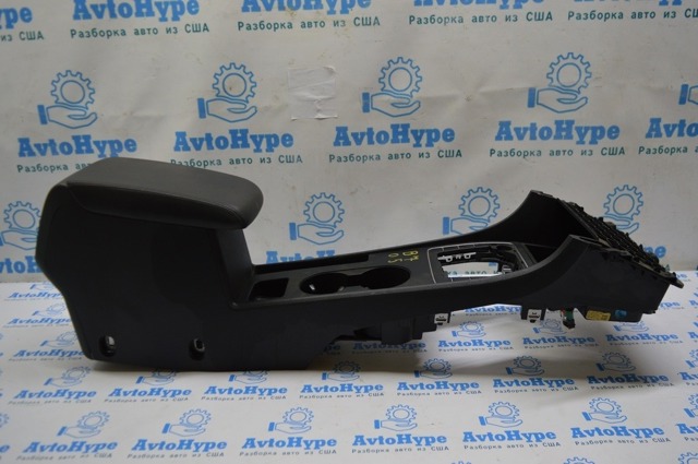VAG 561863241E82V Консоль панели управления центральная в наличии Житомир