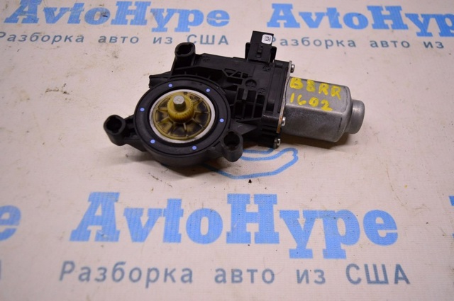 Моторчик стеклоподъемника двери задней, правой 561959812CZ02 VAG