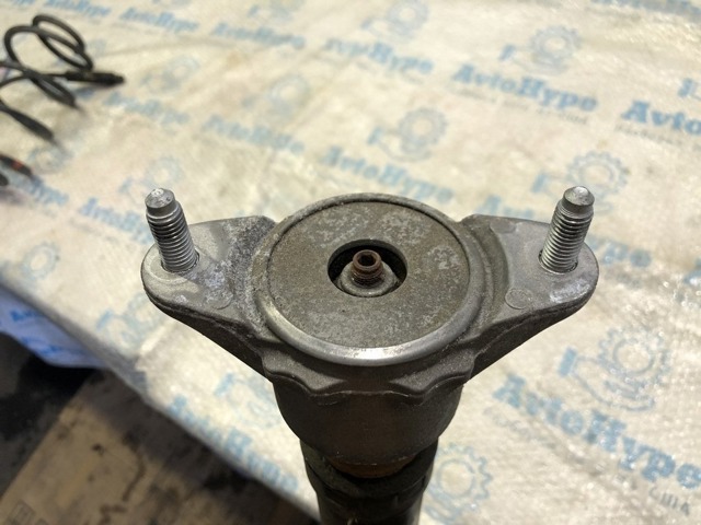 562005DJ0A NISSAN Амортизатор задний купить в Николаев