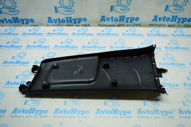 VAG 5C686729182V Обшивка стойки кузова внутренняя средняя нижняя левая в наличии Кривой Рог