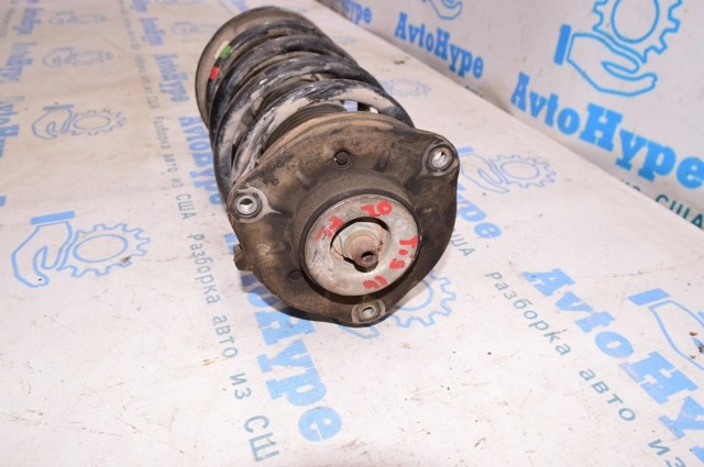 VAG 5N0413031AK Амортизатор передний в наличии Николаев