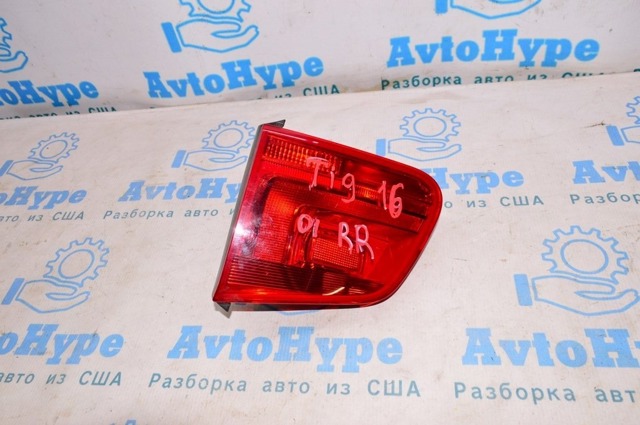 Фонарь задний внутренний правый 5N0945094J VAG