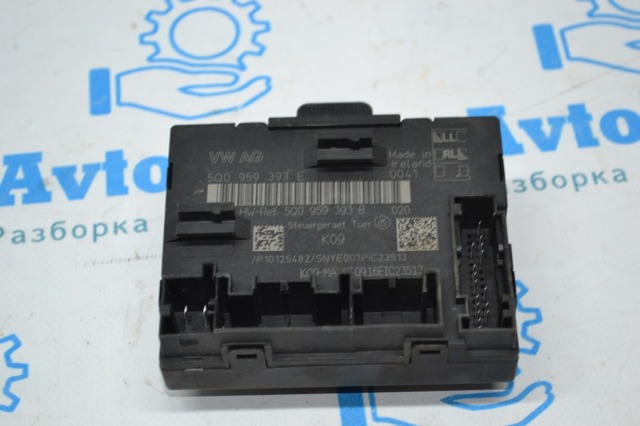 Блок комфорта передней двери 5Q0959593B VAG