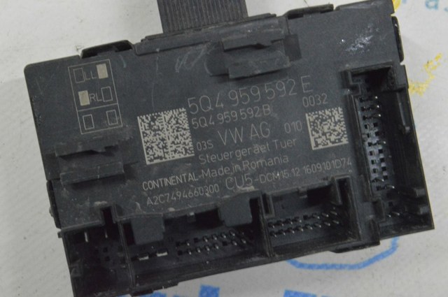 Блок комфорта передней двери 5Q4959592E VAG
