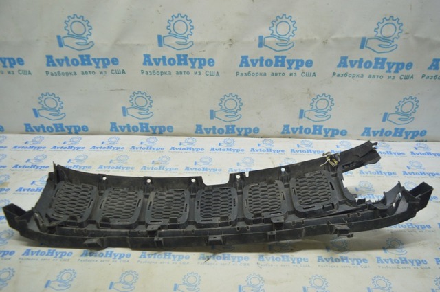 Решетка 5UP86AXRAA CHRYSLER