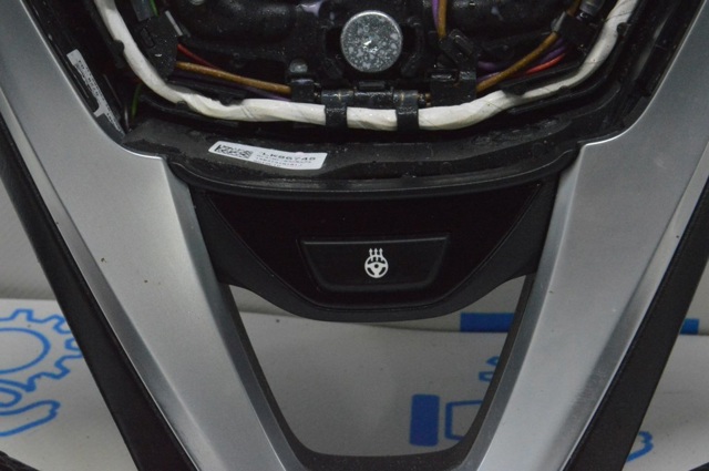 Кнопка включения обогрева руля 61319383999 BMW