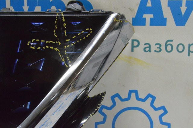 NISSAN 620705SA0A Решетка радиатора в наличии Днепр