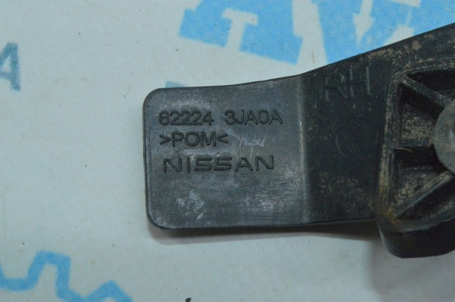 622243JA0A NISSAN Кронштейн бампера переднего правый купить в Чернигов