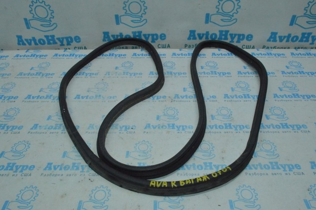 Уплотнитель багажника 64461AC030 TOYOTA