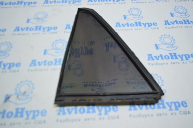 TOYOTA 68011AC010 Стекло-форточка двери задней правой в наличии Павлоград