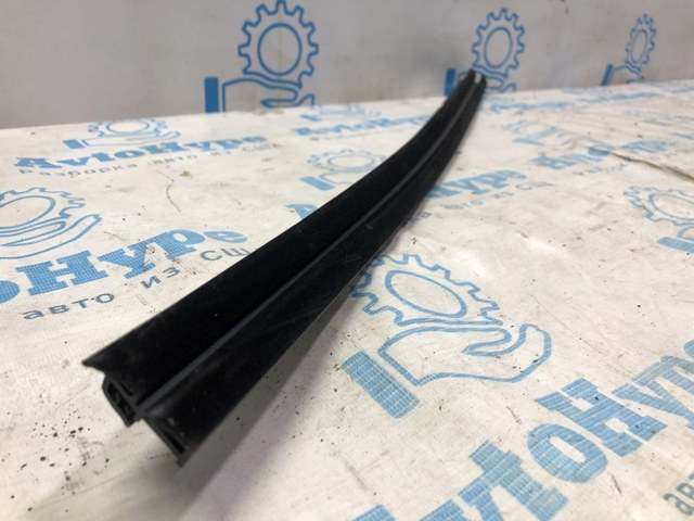 Стекло двери передней левой 68104585AC CHRYSLER