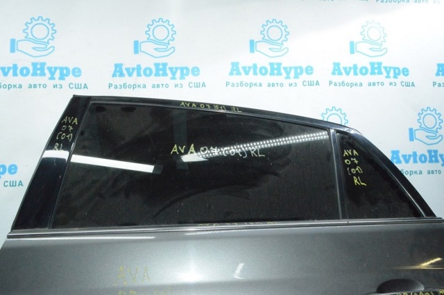 Стекло двери задней левой 68104AC050 TOYOTA