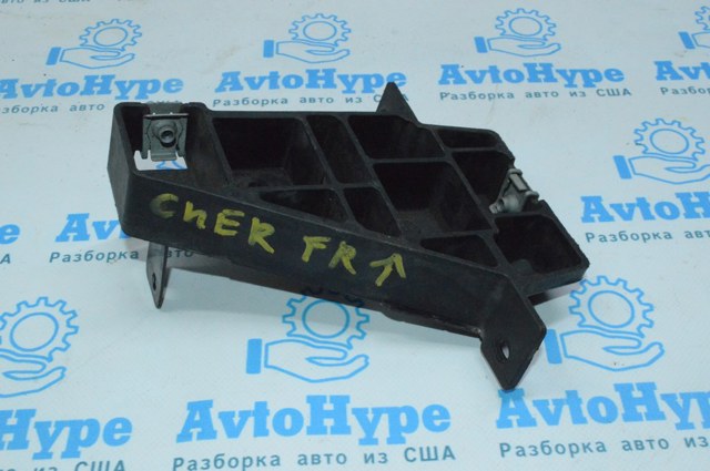 Кронштейн радиатора правый 68144540AB CHRYSLER