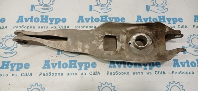 68200065AC Нижний рычаг задней подвески купить Львов