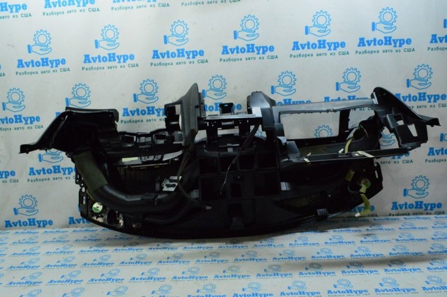 NISSAN 682009NB2A в наличии Черновцы