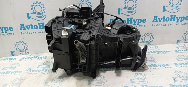 Охладитель воздуха 68223040AB CHRYSLER