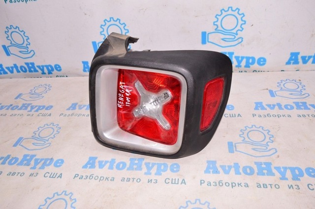 Правый стоп 68256056AA CHRYSLER