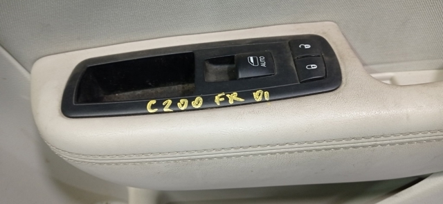 Кнопки переднего правого стекло подъемника 68271204AA CHRYSLER
